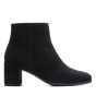 Clarks Freva55 Zip Black Suede