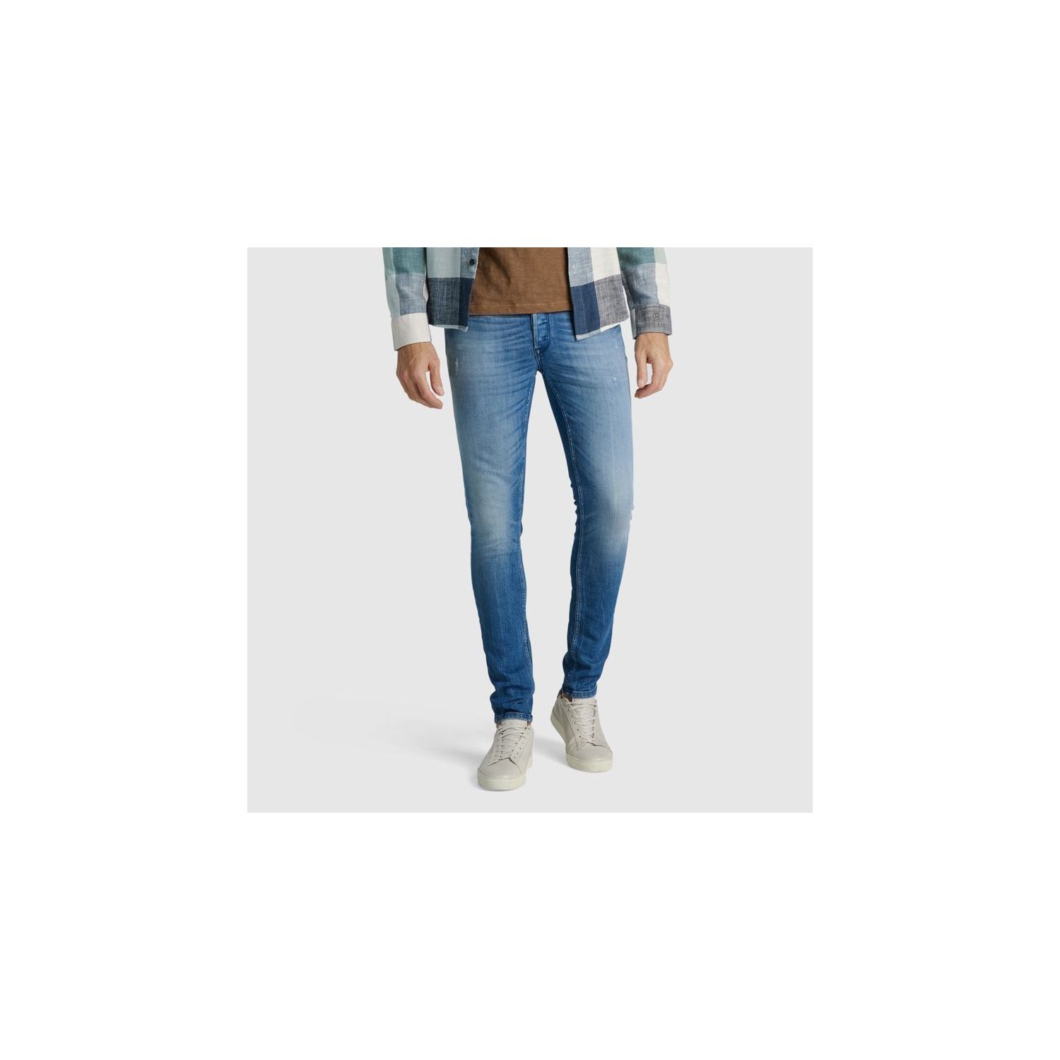 Cast Iron riser slim jeans bright blue wash